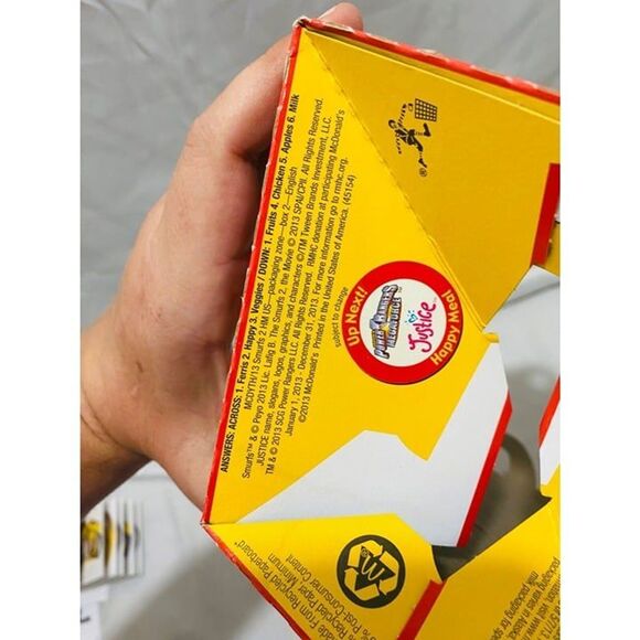 2013 McDonald's Smurfs 2 Happy Meal Box for collectors - Picture 5 of 5